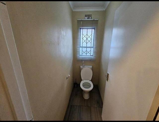 2 BEDROOM HOUSE FOR SALE IN CLAYVILLE